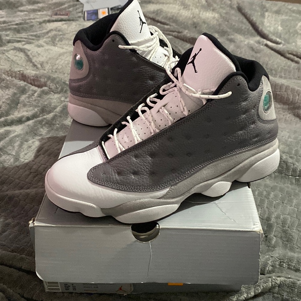 Air Jordan 13 Retro Atmosphere Grey